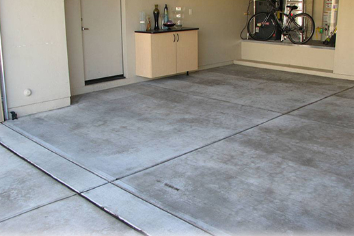 Чем покрыть бетонный пол в гараже: выбор краски, технология окрашивания